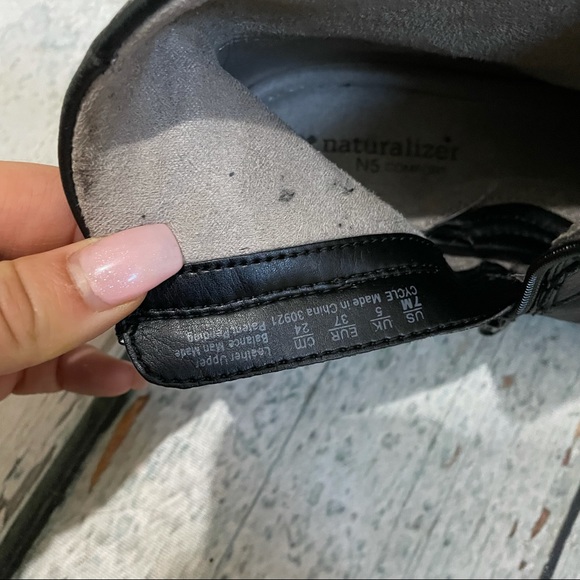 Naturalizer 7M ankle boots Cycle black leather flats zip buckle neutral Womens - Picture 7 of 10